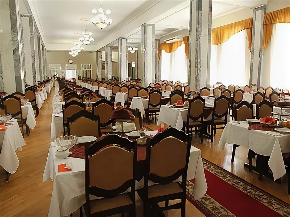 Отель Санаторий Кисловодский (Sanatorij Kislovodskij) 3* (Кисловодск (КавМинВоды