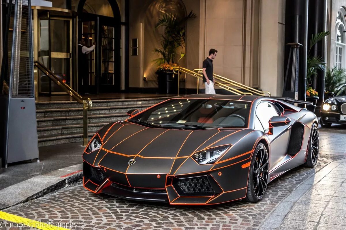 Тачки рейтинг. Ламборджини авентадор. Lamborghini Aventador lp700-4 Золотая. Lamborghini Aventador 2005. Ламборгини авентадор 777.