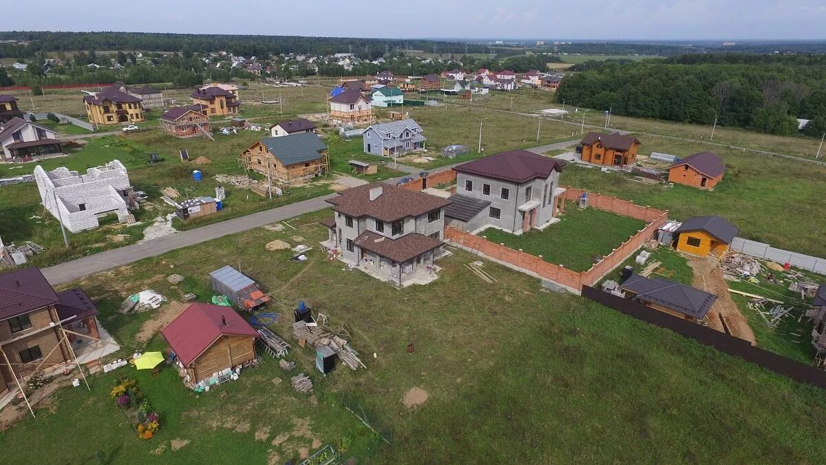 Участок семь соток. Снт победа видное 177. Земельный участок 5 соток. 2 сот земли. Участок 4 сотки.