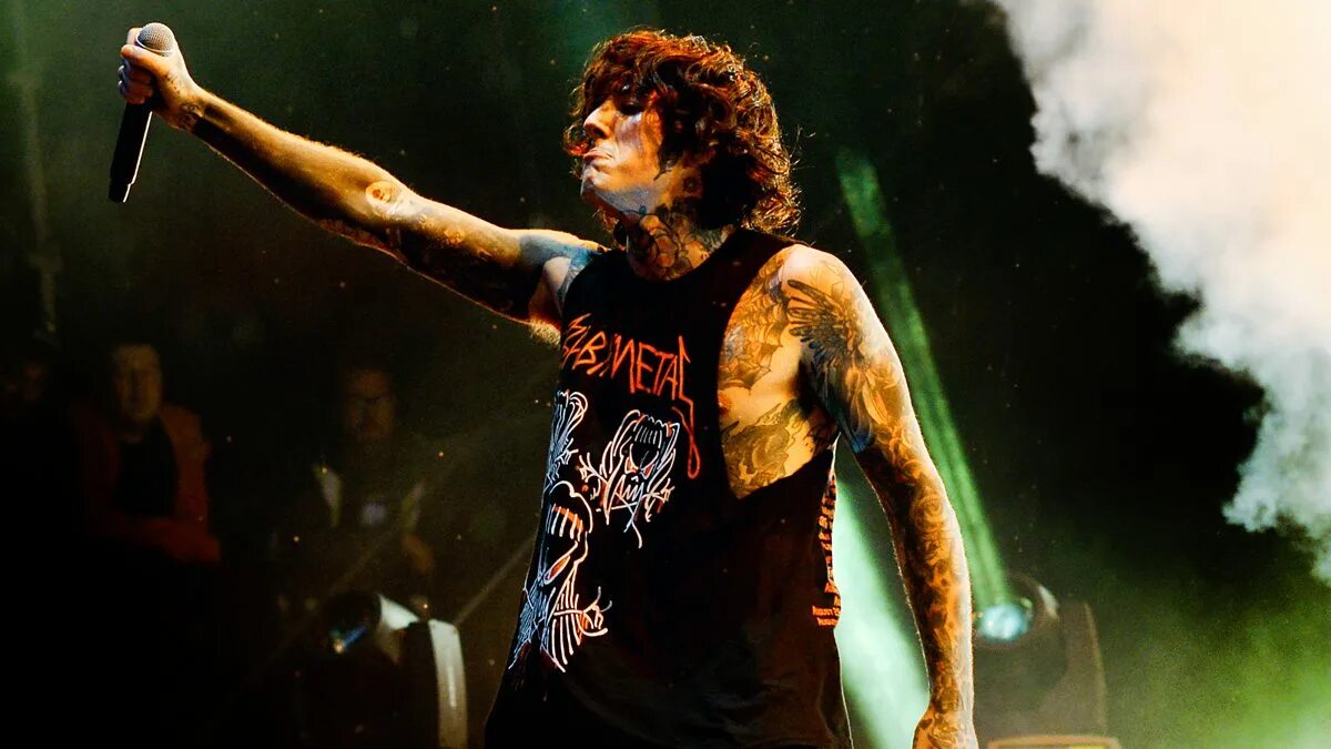 Bring me the horizon throne. Bmth 2015. Bmth Throne. Группа bring me the Horizon. Группа bring me the Horizon Throne.