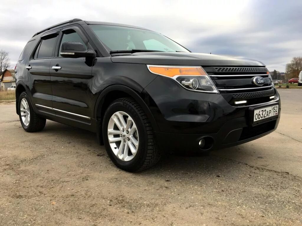 Форд куплю в магазине. Форд эксплорер 5. Ford Explorer 5 2012. Форд эксплорер 2012. Ford Explorer Limited 2015 черный.