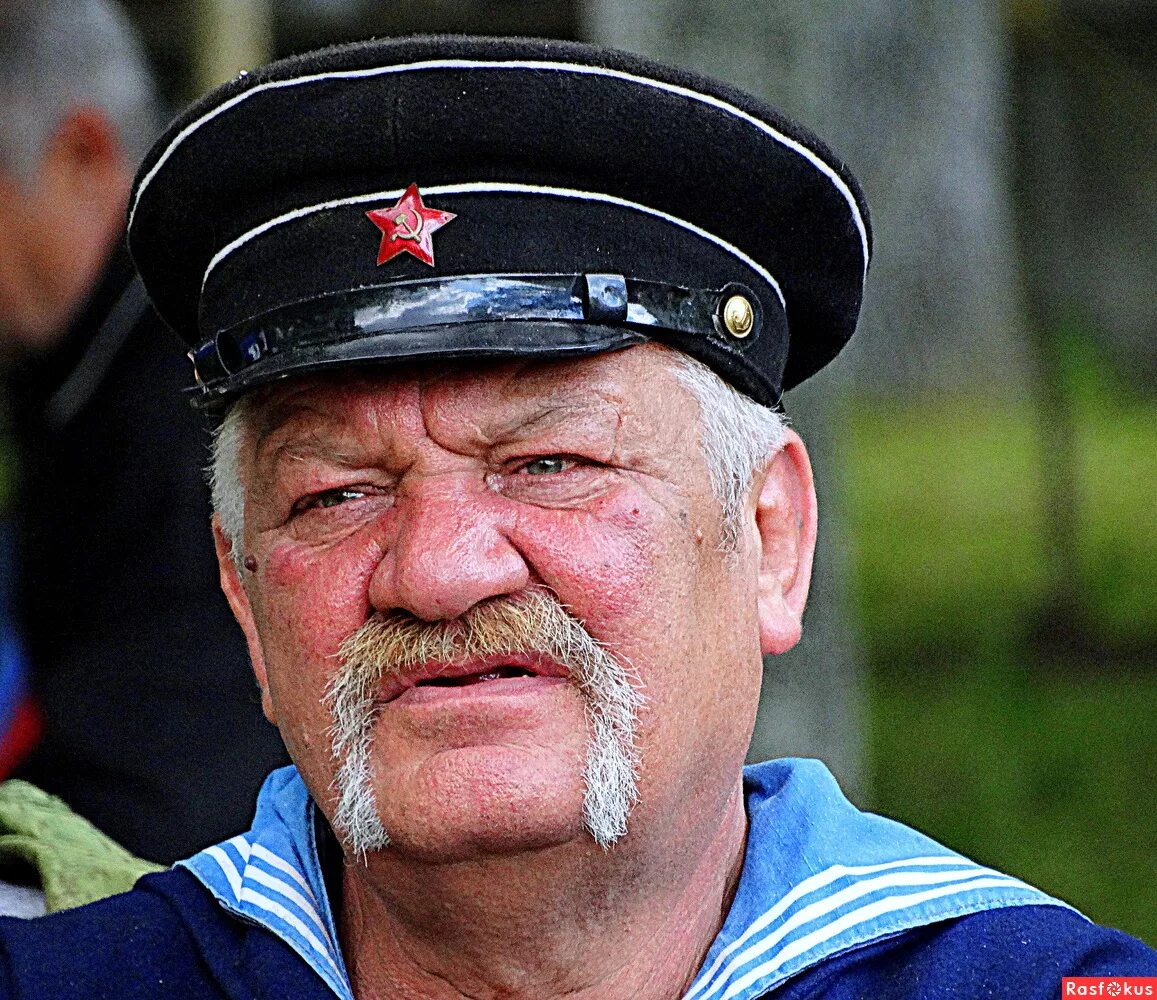 Боцман работа. Старый матрос боцман. усатый боцман.