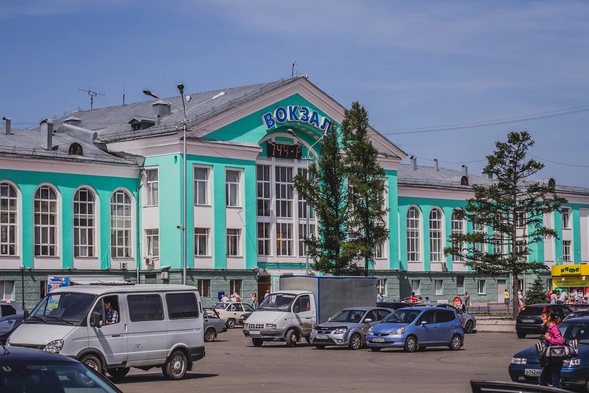 Кемерово столица Кузбасса. Кемерово контраст. Омск Кемеровская 1 в фото. Кемеровская 1 б