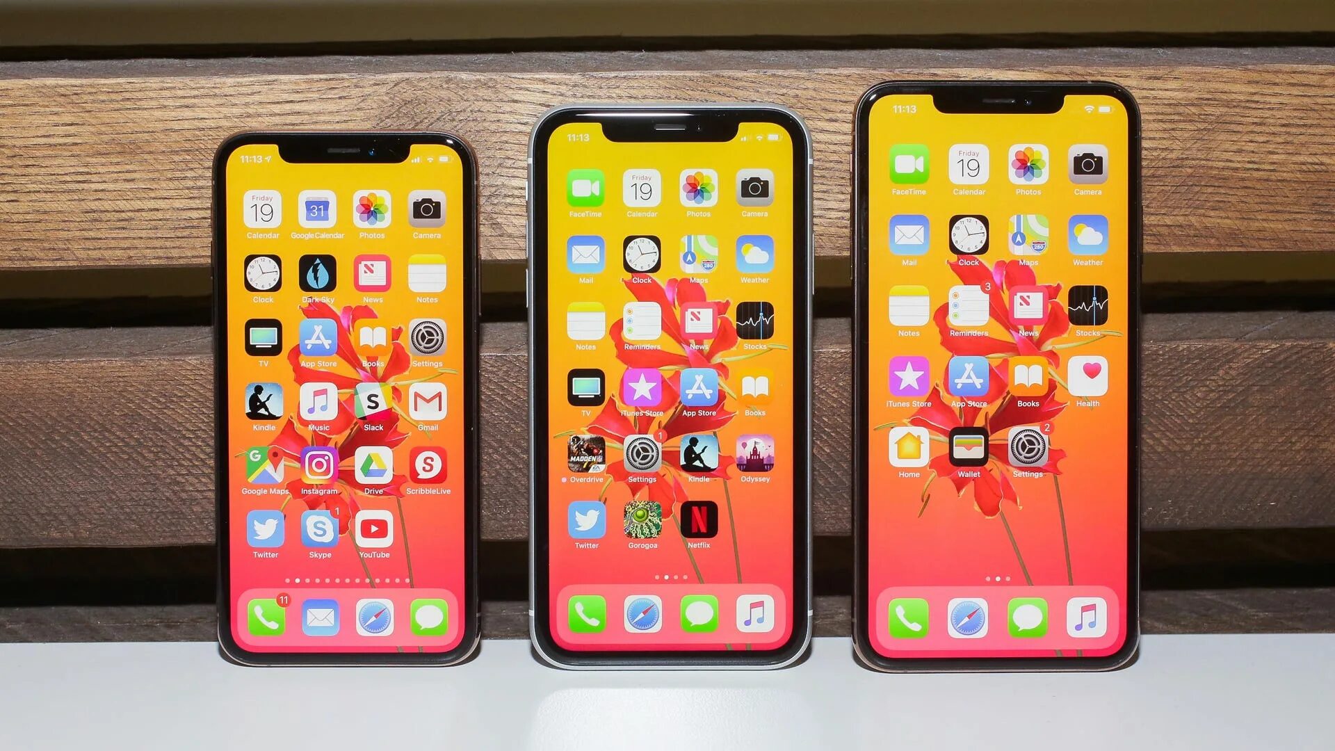 Apple xr max. Iphone xs vs xr. iphone x iphone xr. iphone xr и xs max. айфон x xr xs.