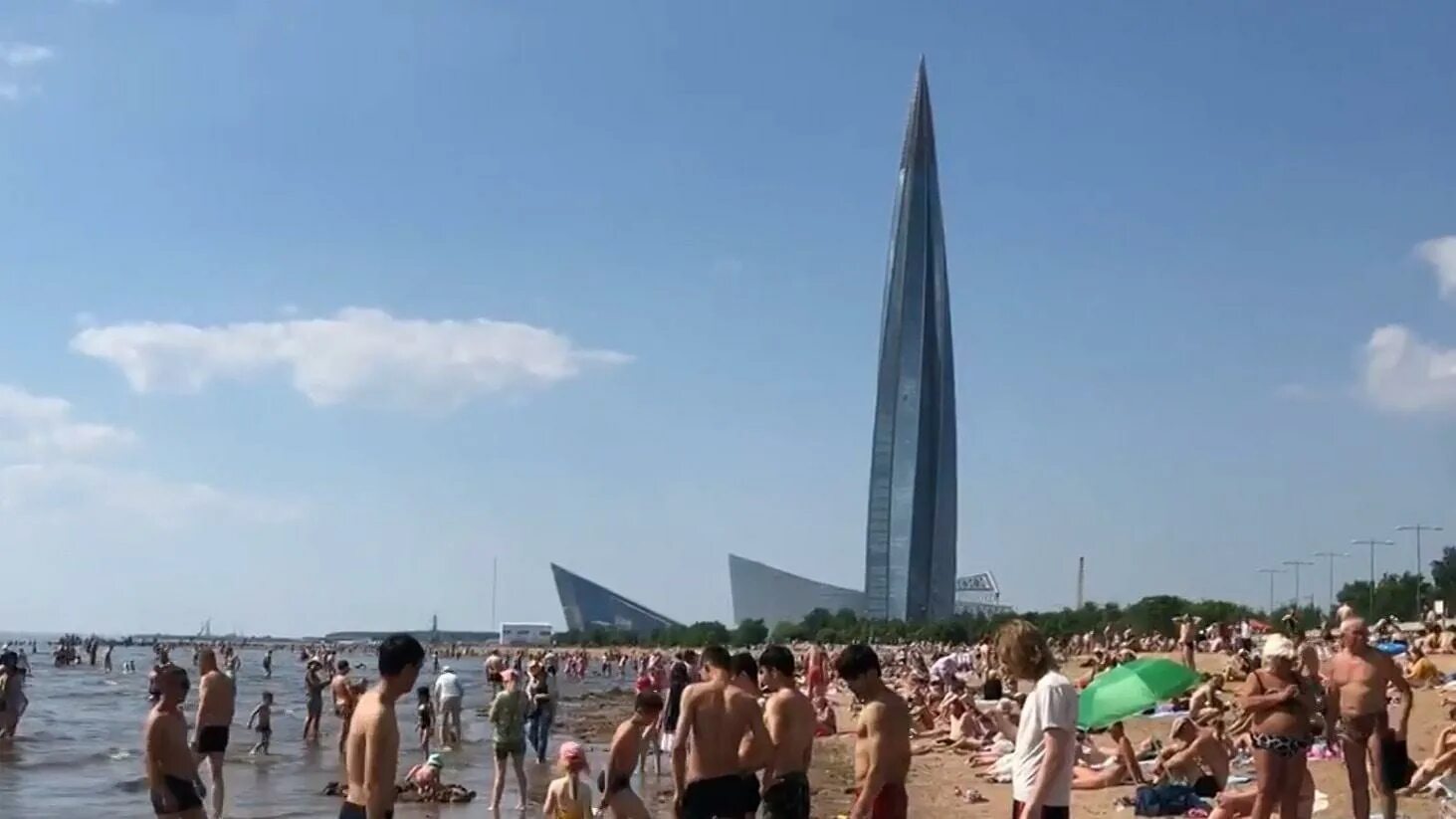 Где купаться в питере летом 2025. Аномальная жара в санкт-петербурге. парк 300-летия санкт-петербурга летом. парк 300-летия санкт-петербурга купаться. аномальная жара спб.