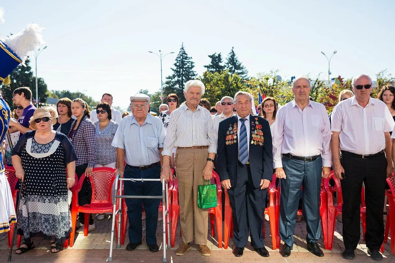 День станица каневская. Каневская (станица). Станица Каневская Краснодарский край население. Станица Каневская население. Население ст Каневская.