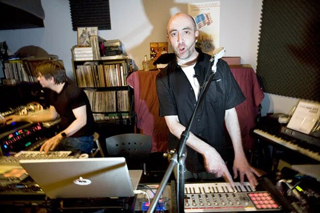 Meat beats. Meat beat manifesto band. dj manifesto богданов. mark pistel meat beat. jack dangers.