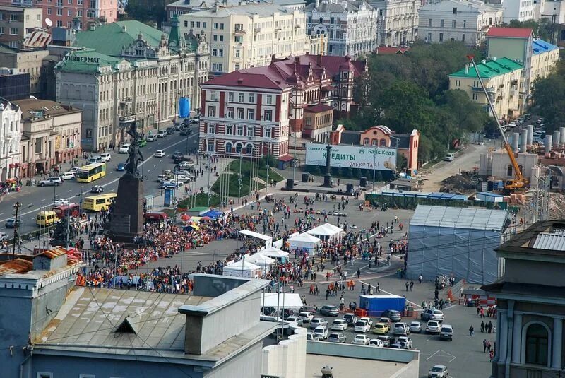 владивосток зоам центральная площадь. площадь революции владивосток. площадь владивостока сейчас. главная площадь владивостока. владивосток площадь центр.