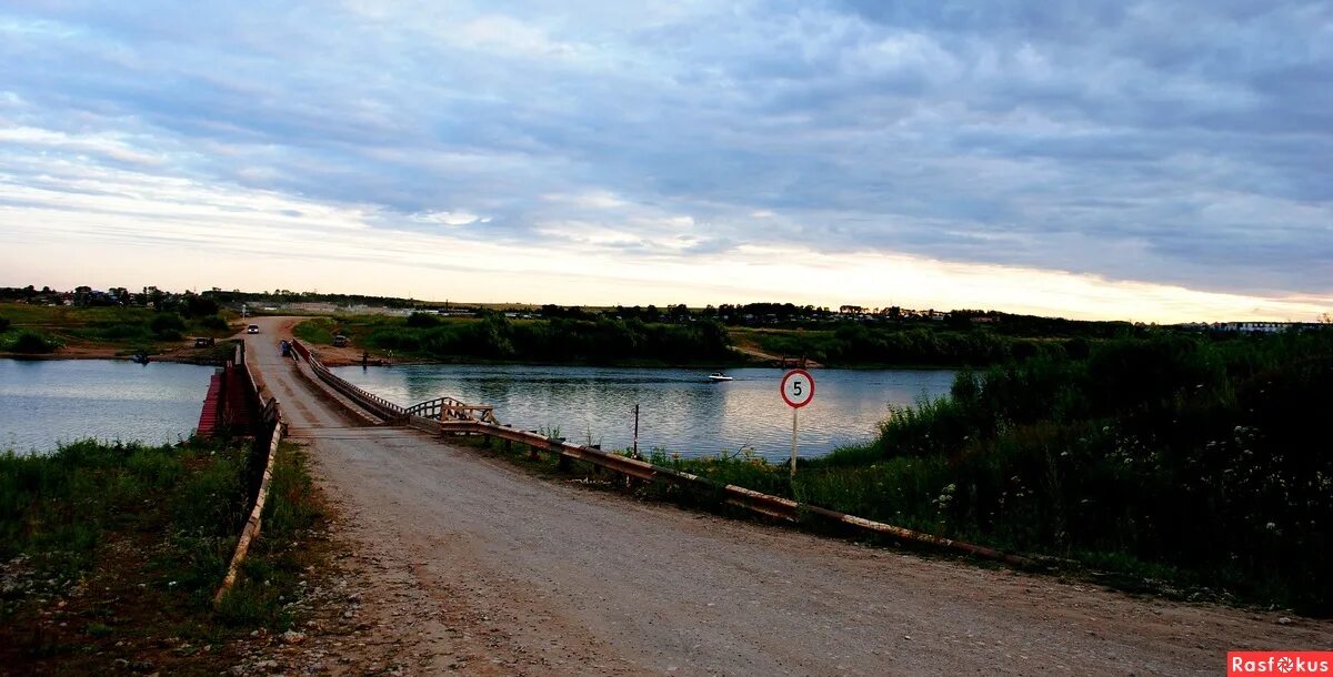 наплавной мост. кирово чепецк река вятка. кирово чепецк вятка. реки чепца и вятка. мост кирово-чепецк слободской.