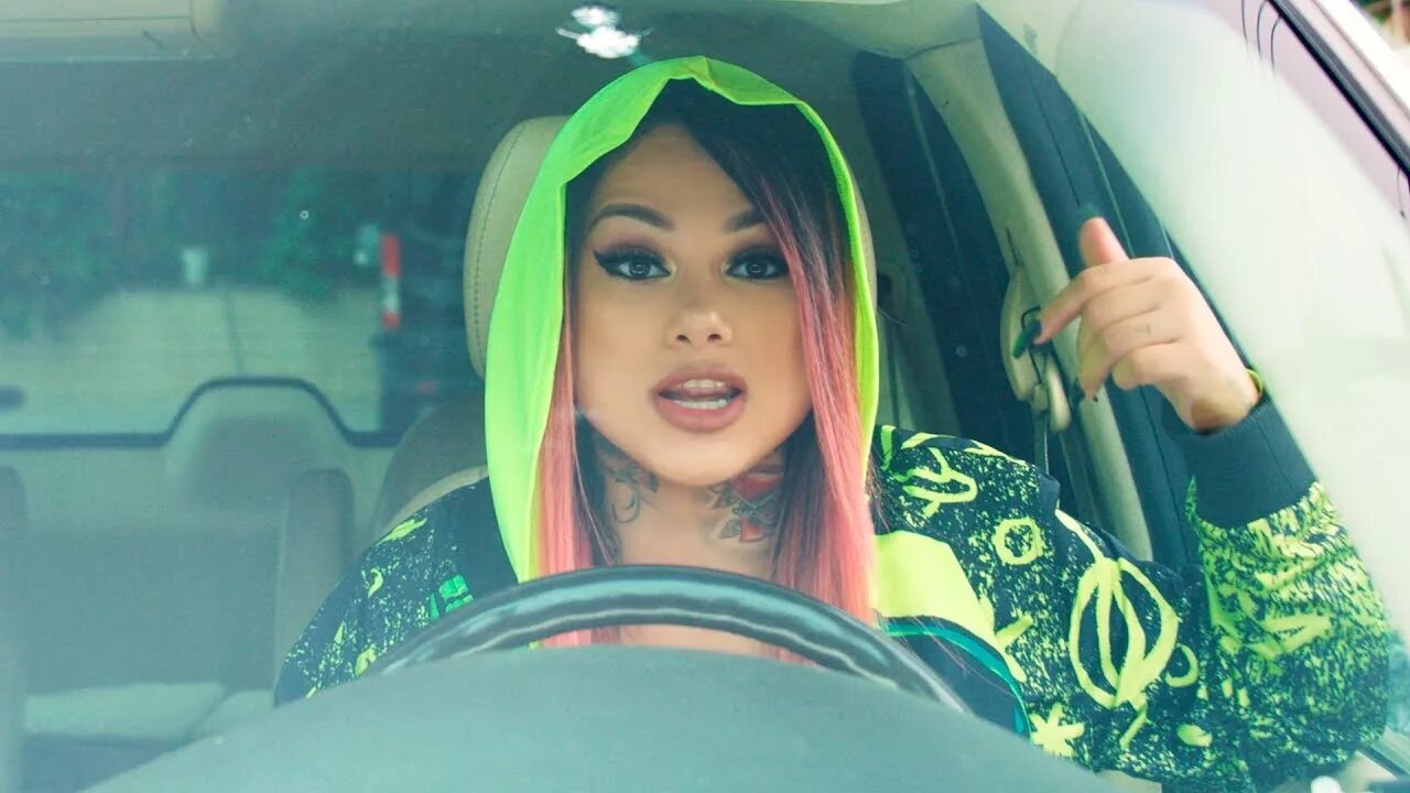 Snow tha product. Snow tha product без макияжа. snow tha product рост. snow tha product и ее девушка.