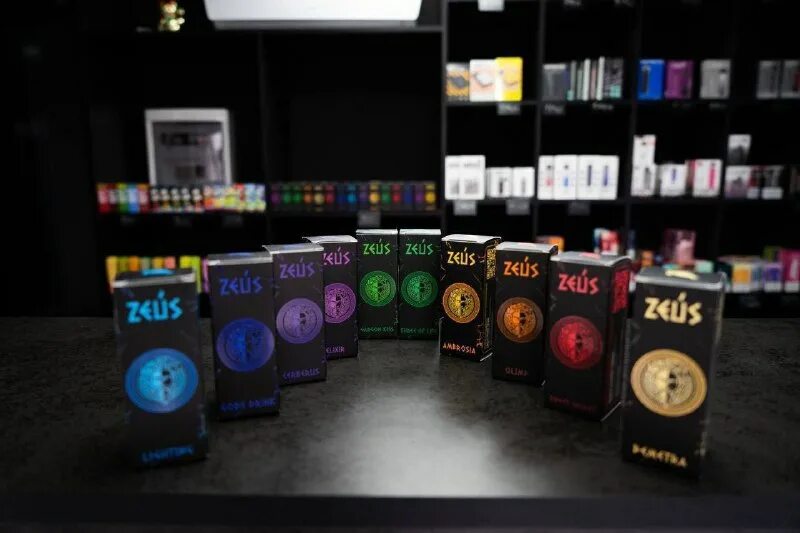 Zeus black жижа. Жидкость зевс вкусы. Zeus white жижа. Zeus жидкость. Zeus black жижа.