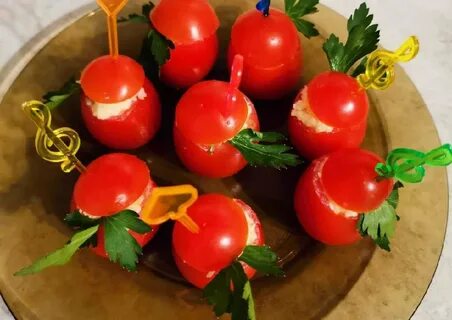 Быстрая закуска на стол из помидор