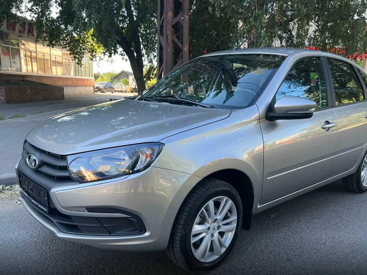 Lada granta 2022. белая лада гранта 2022 седан. Lada гранта фл 2022 классик. лада гранта фл 2022. лада гранта 2022 салон.