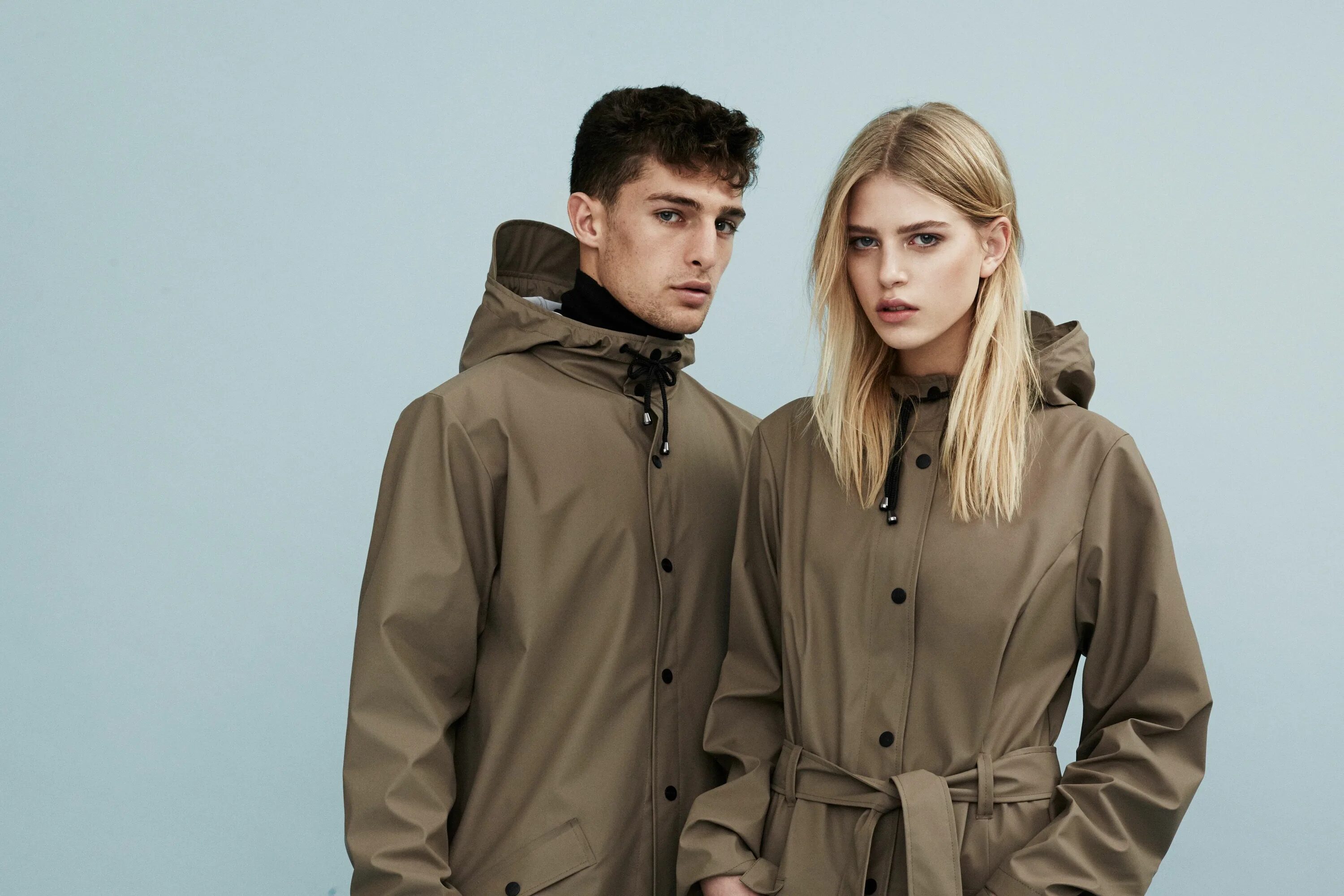 Rains brand. Rain logo. Дождь лого. Rains brand. Rains glacial parka.