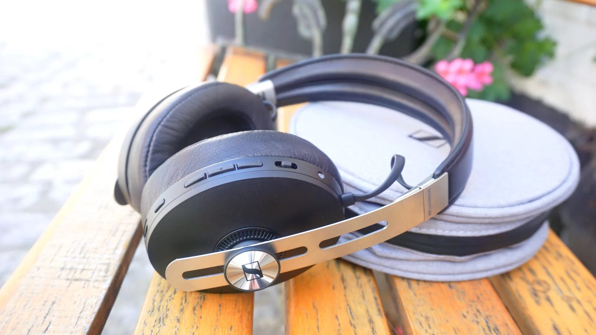 Sennheiser momentum true 4. Sennheiser Momentum 3. Синхайзер наушники моментум 3. Sennheiser Momentum 4 Wireless. Беспроводные наушники Sennheiser Momentum 3 Wireless, белый.