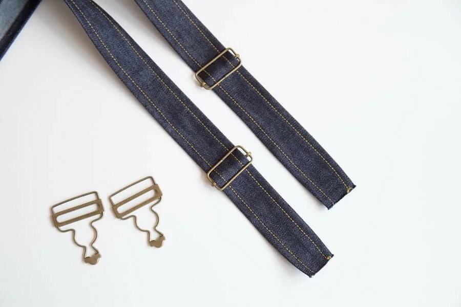 Браслет на тросике. Застежка для браслета из бисера. Застежка для полукомбинезона. Узлы закрепления бусин. Закрепить застежку.