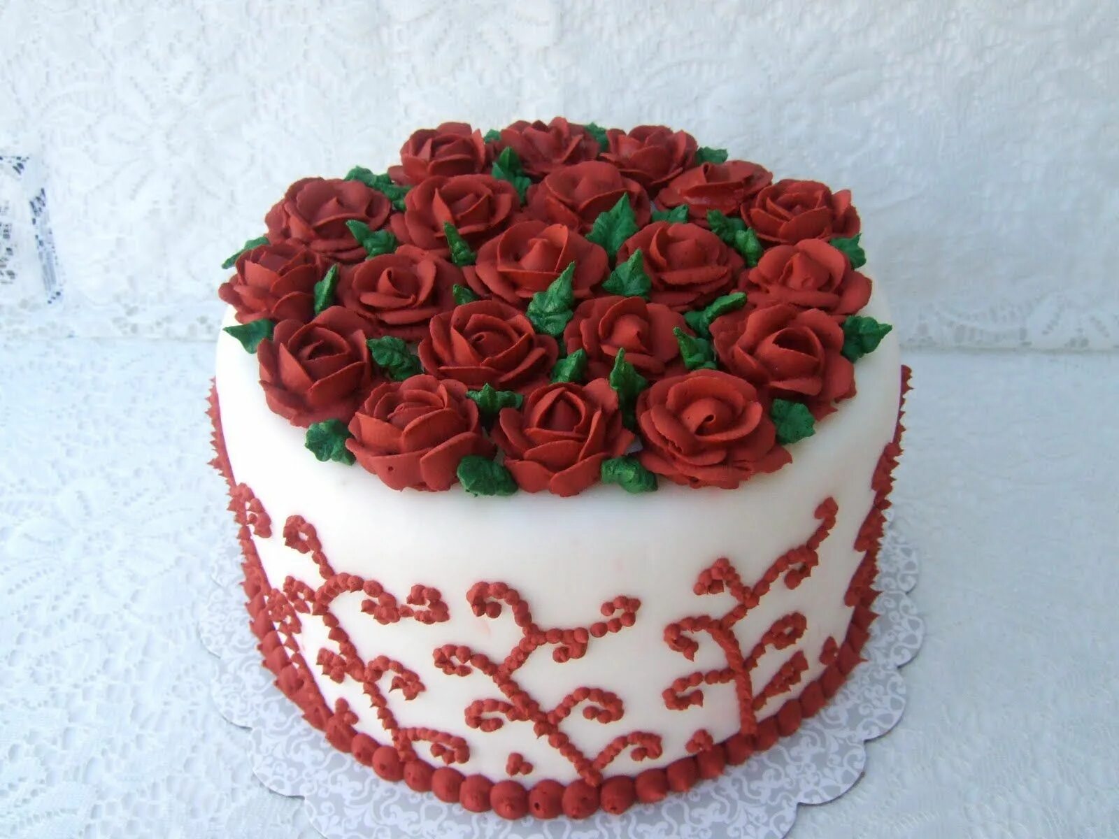 Some cake. Rose birthday cake.