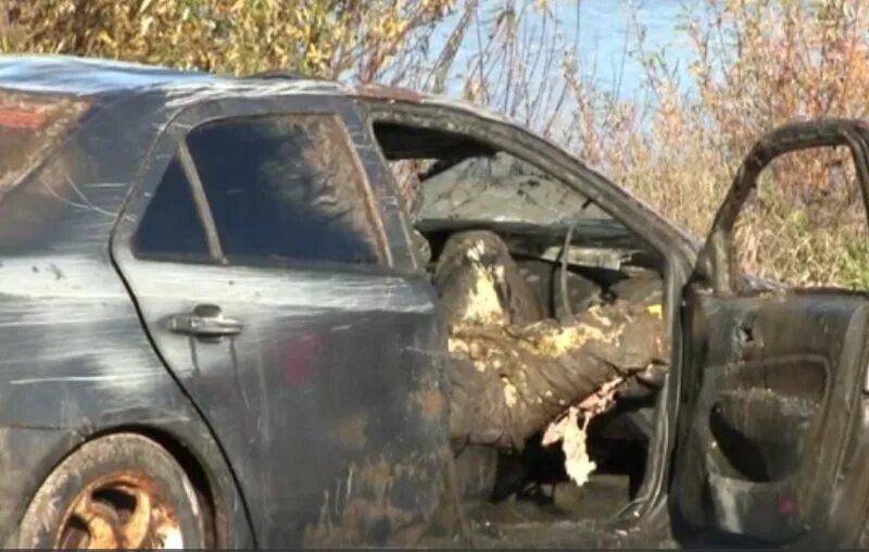 Найдены 1 автомобиль найдено 1 лицо. Затонувшие автомобили с телами. Машина с трупами на дне реки. Подняли со дна машину с телами.