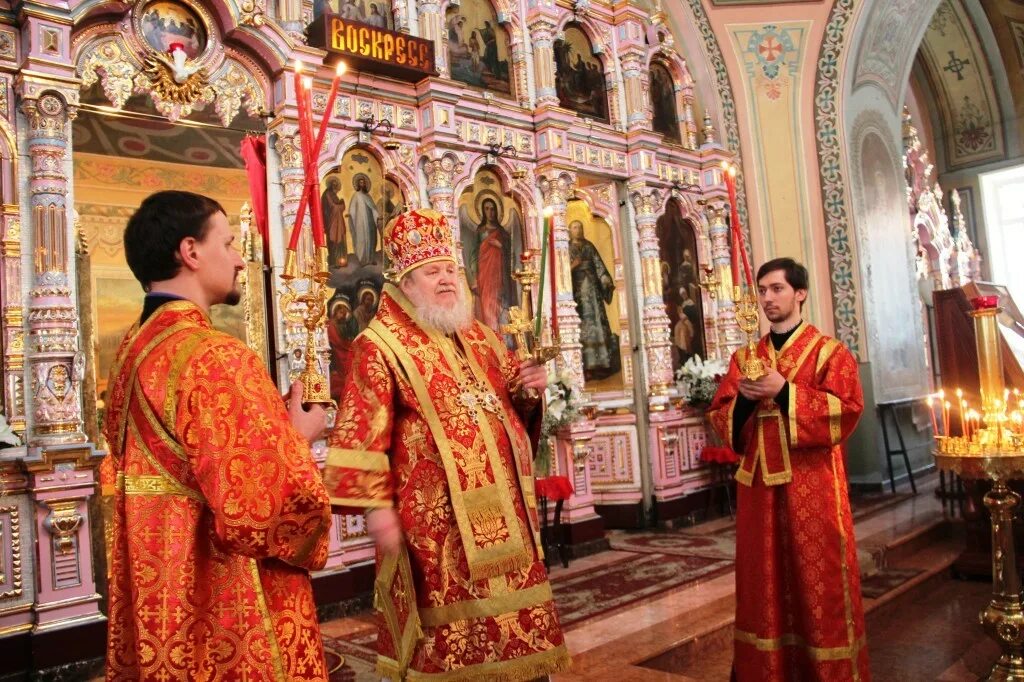 Саввинский храм преображения. Храм преображения в саввино. Церковь в железнодорожном саввино богослужение. Преображенский храм мкр саввино. Храм преображения господня в саввино.