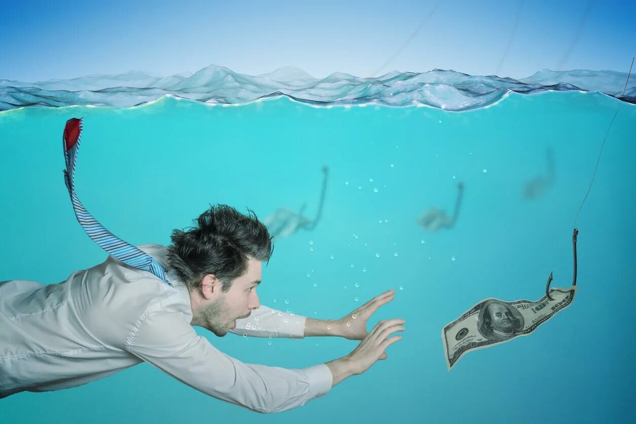 Catch water. Stinginess. бизнесмен плавает картинка. swimming in money stock. catch in water.