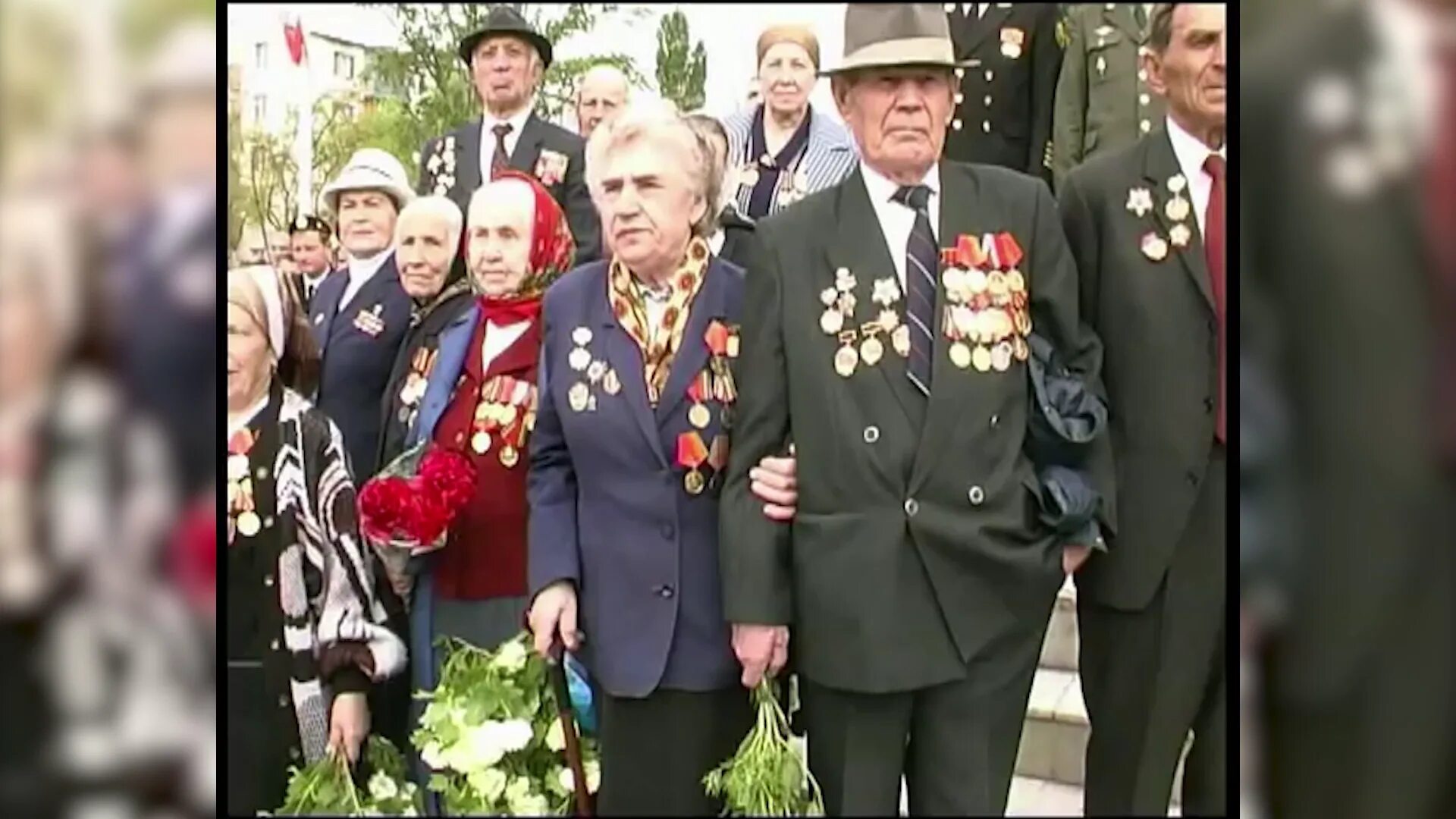 Теракт в дагестане каспийск 9 мая 2002. Террористический акт в каспийске. Каспийск в мае. Теракт в каспийске 9 мая 2002. Каспийск в мае.