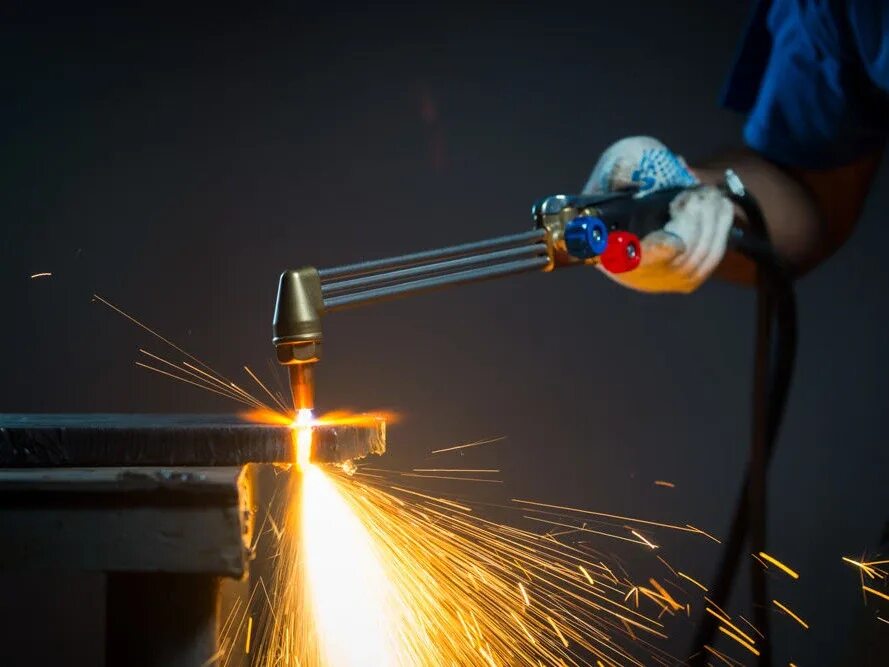 Газовая сварка. Применение резки металла. Ручная газовая резка металла. Типы резки металла. Кислородная резка металла.