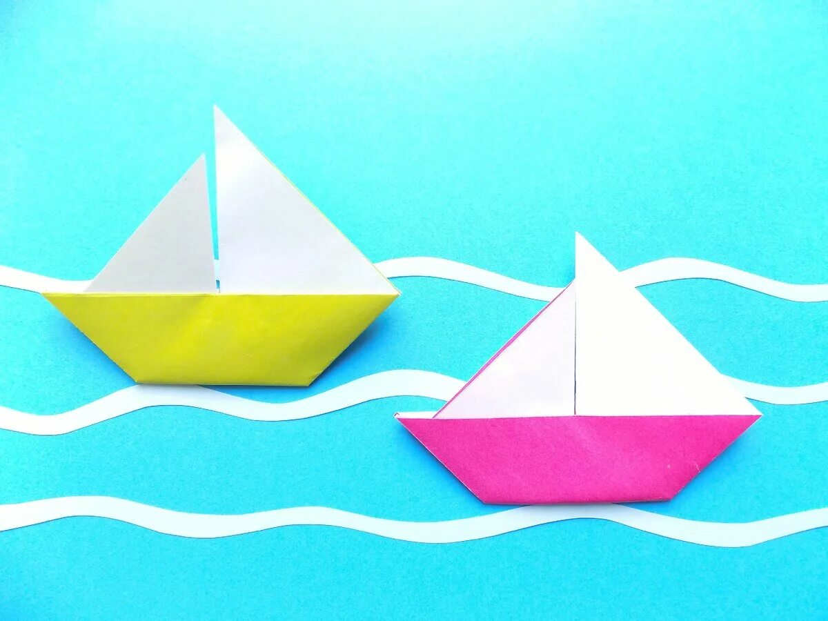 Весенний кораблик из бумаги. Объемная аппликация. Кораблик. Корабль из цветной бумаги. Поделка корабль из бумаги. Оригами кораблик.