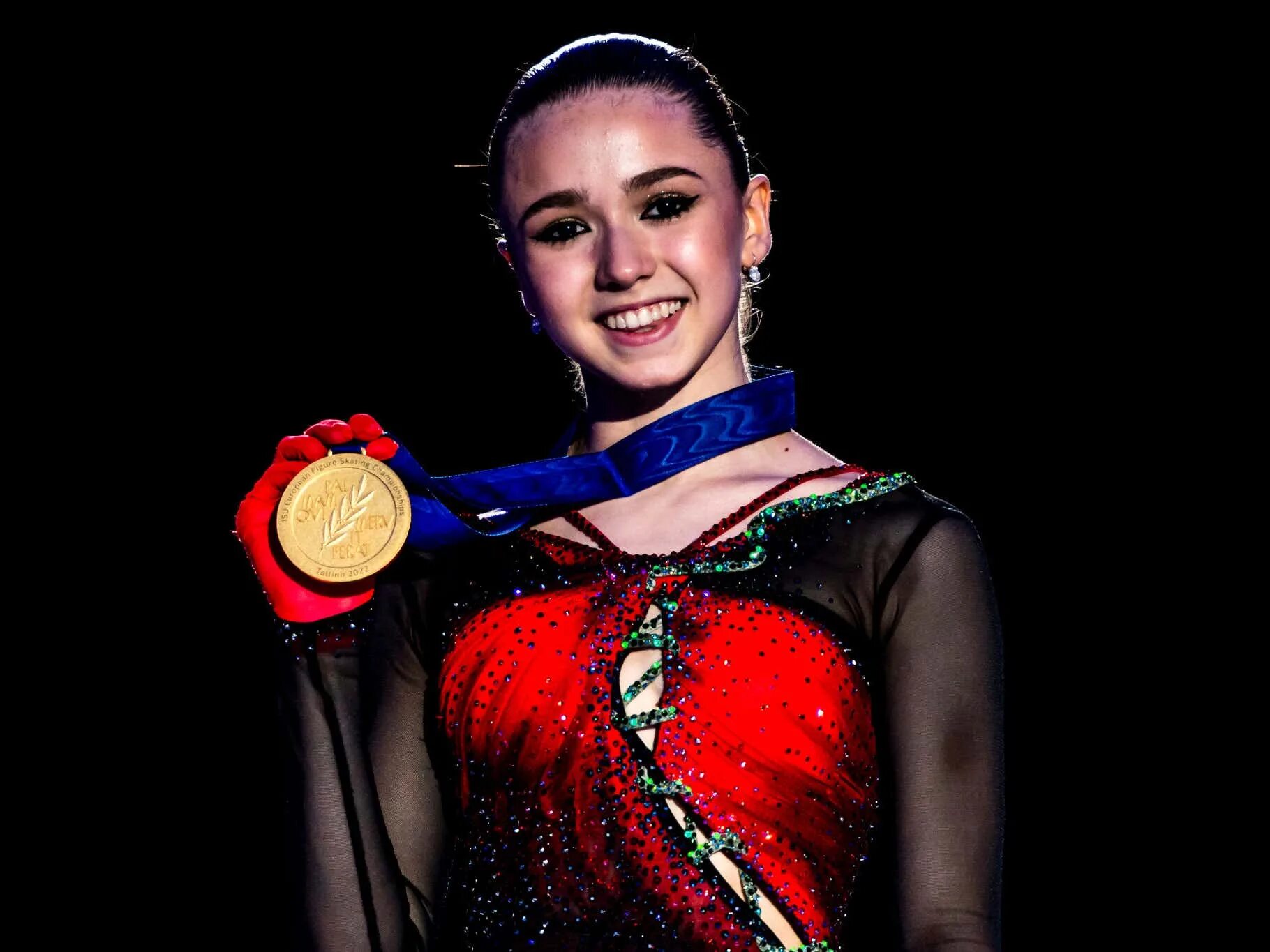 Камила валиева выступление в пекине. Камила валиева. камила валиева с медалью. камила валиева биография. камила валиева фото с медалью.