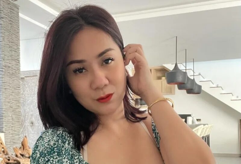 Montok. Tante bond. Tante bond. Vcs sange. Tante bond.