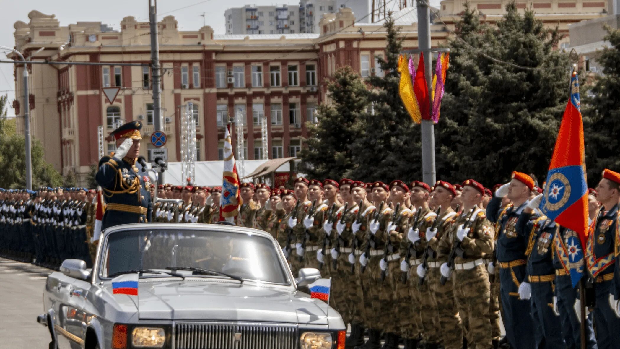 Генеральная репетиция парада Ростов на Дону. Парад на театральной площади в Ростове на Дону. Парад 2019 в Ростове на Дону. Парад Победы Ростов на Дону 2019. Парад ростове на дону