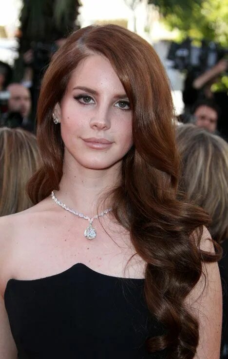 Lana hair. Lana hair. Lana del rey волосы. Прическа ланы дель рей. Lana hair.