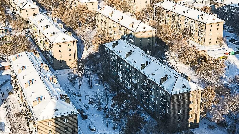 Мжк новосибирск. Матрёшкин двор новосибирск. Панельный дом в новосибирске. Лазурная 4/1 новосибирск. Демакова 14 академ.
