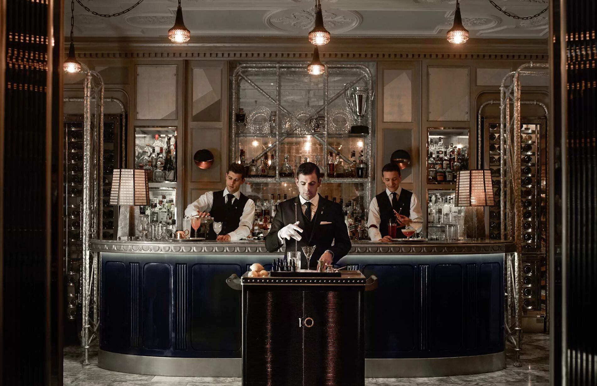 Бар отель мы короли ролей. Бар отель мы короли ролей. Connaught bar лондон. Бар отель мы короли ролей. Бргу вечеринка день рождения обни 9 15.