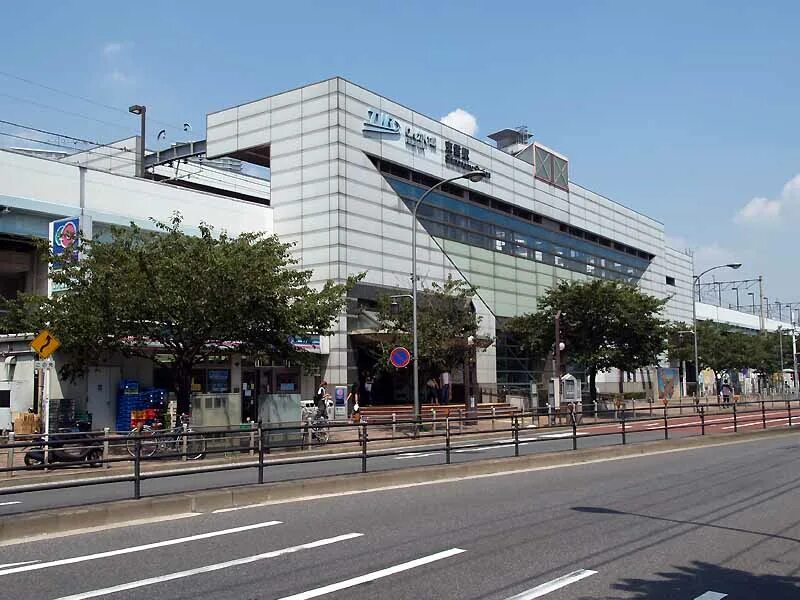 Станции Токио Синагава. Вокзал Токио. Железнодорожная станция Токио. ЖД вокзал Токио фото.