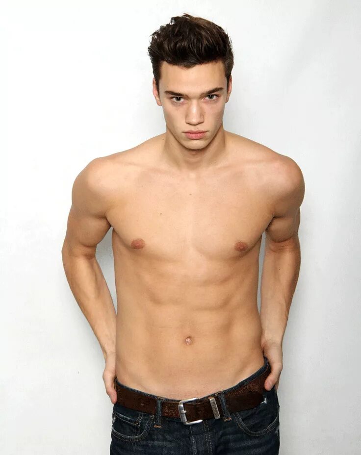 Серкан балат. Adam phillips model. Adam coussins видео. Красивый парень по пояс. Adam cowie модель.