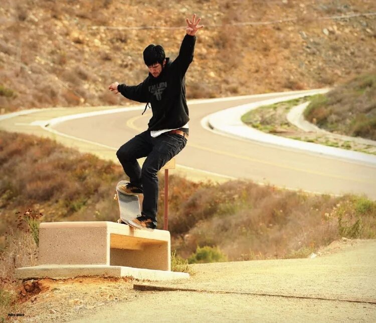 Chris Cole (skateboarder). 360flipp Chris Cole.