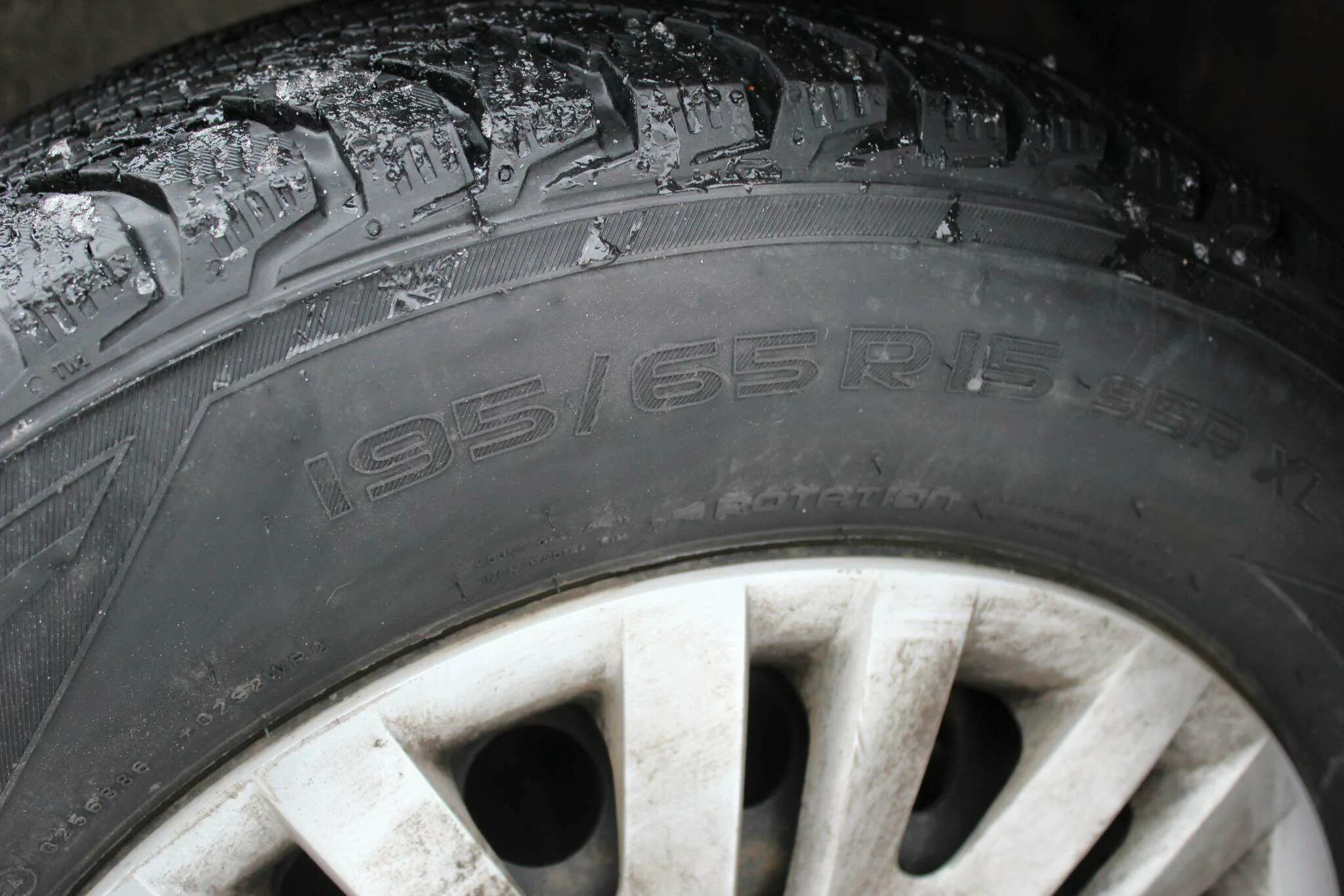 65 15 5 5. Hakkapeliitta r2 195/65 r15. Nokian r2 195/65/15. Хакапелита r 195/65 r15. Nokian Tyres Hakkapeliitta r2 195 65 15.