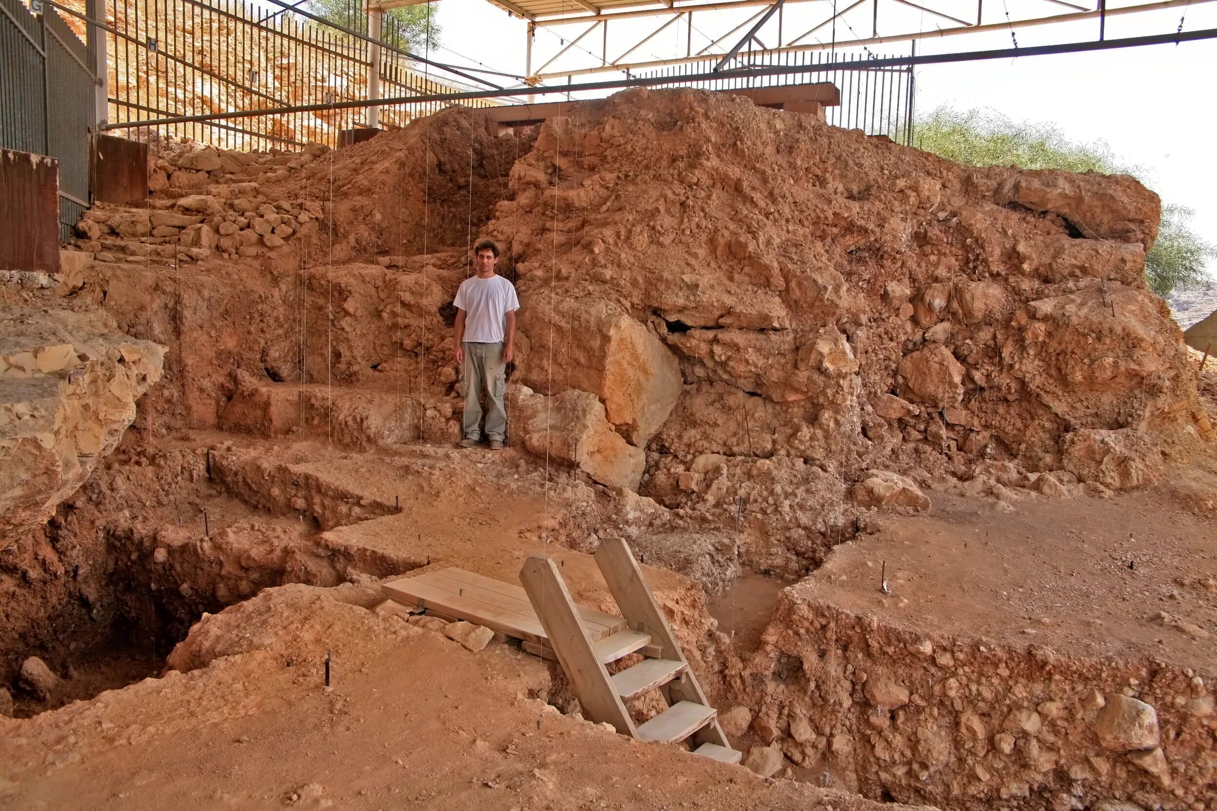 3д проекция пещеры. Интерьер в стиле пещеры. Immersive cavegen пещеры. Хентайпещера ноблинов все части. Локус солус черный зал.