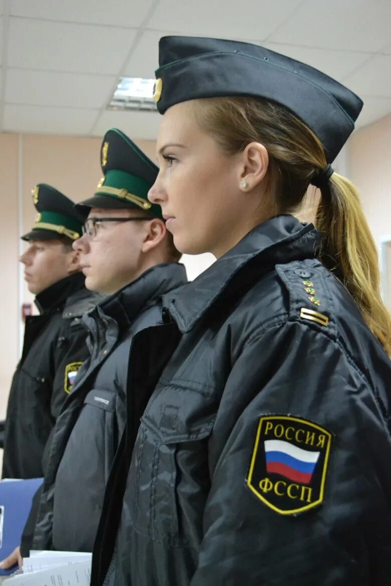 Зимняя форма приставов. Зимняя форма судебных приставов 2021. Зимняя форма фссп 2021. Куртка судебных приставов. Зимняя форма судебных приставов.