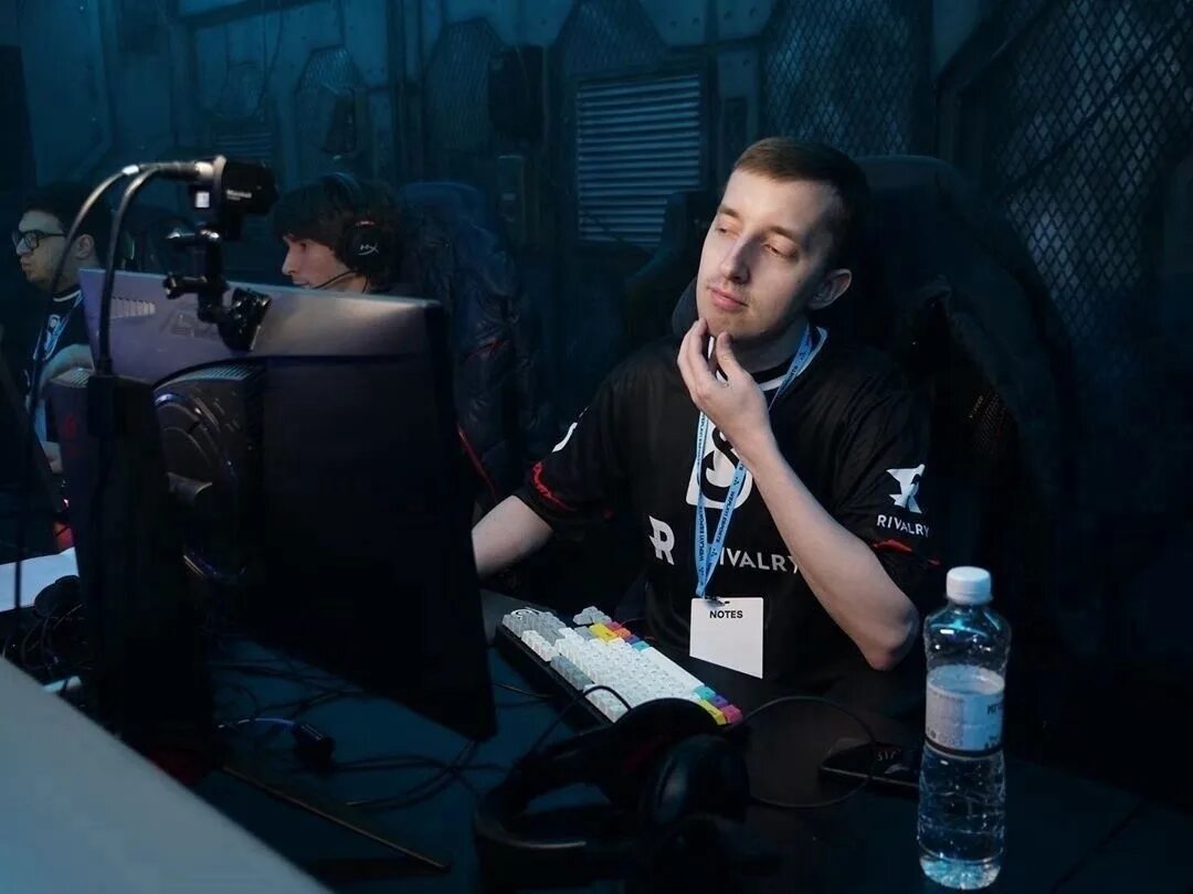 Себастьян ceb дебс. Блейм ф. Mezii cybermetaratings. Adren. Og ceb.