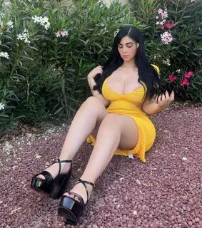 Slideshow vanessa bazan only fans 