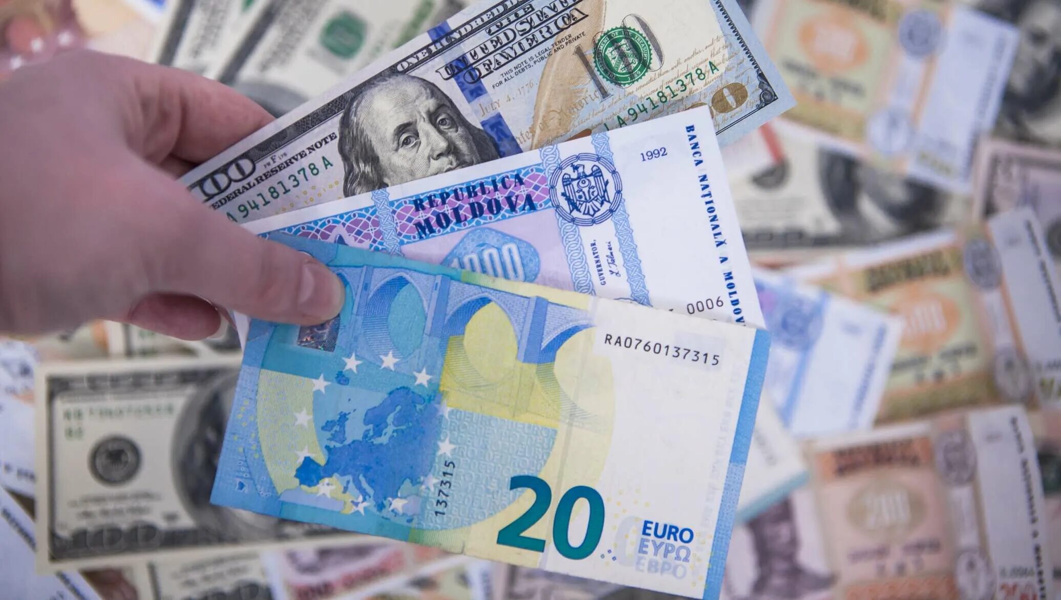 Молдавская валюта. Молдавские деньги. Валюта Молдавии. Доллар и евро. Национальная валюта Молдовы.