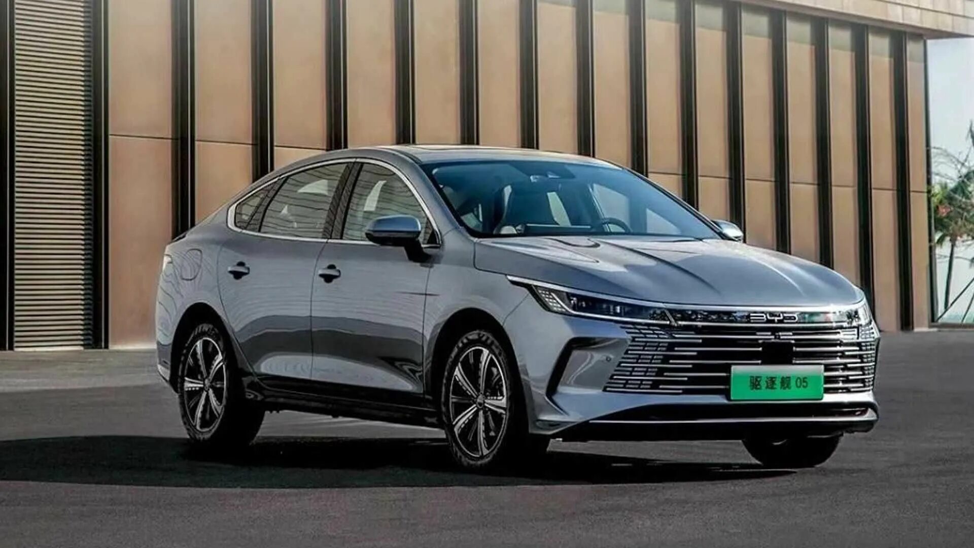 Byd hybrid. BYD седан 2020. BYD гибрид 2022. Седан BYD Destroyer 05. BYD седан гибрид 2022.