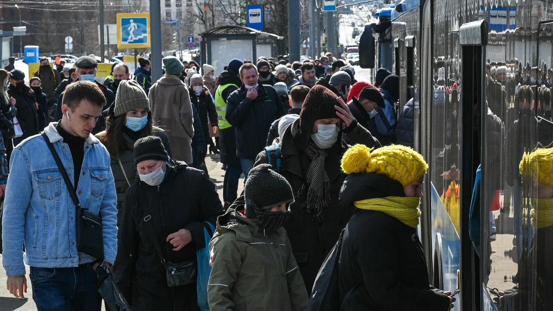 Массовые мероприятия. Массовое событие. Массовые мероприятия в Москве. Масочный режим. В сочи отменили мероприятия