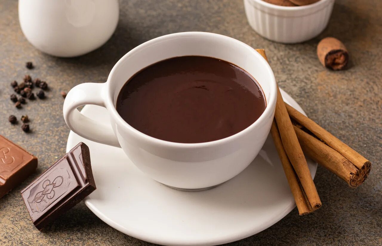 Горячий шоколад без шоколада. Горячий шоколад Бельгия. Какао шоколад. Шоколад напиток. Горячий шоколад напиток.
