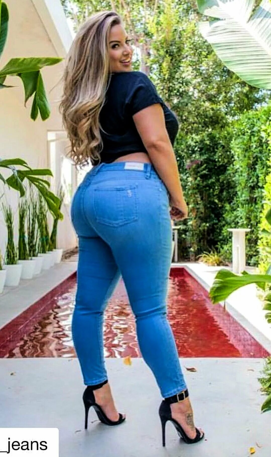 Эшли Алексис Jeans. Эшли Алексис в джинсах. Эшли Алексис, Ashley Alexiss в джинсах. Эшли Алексис сайз плюс. Попы полных дам