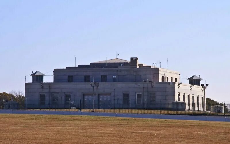 Fort knox. Форт Нокс США. Форт-Нокс (Кентукки, США). Форт-Нокс золотохранилище. Военной базы Форт-Нокс.