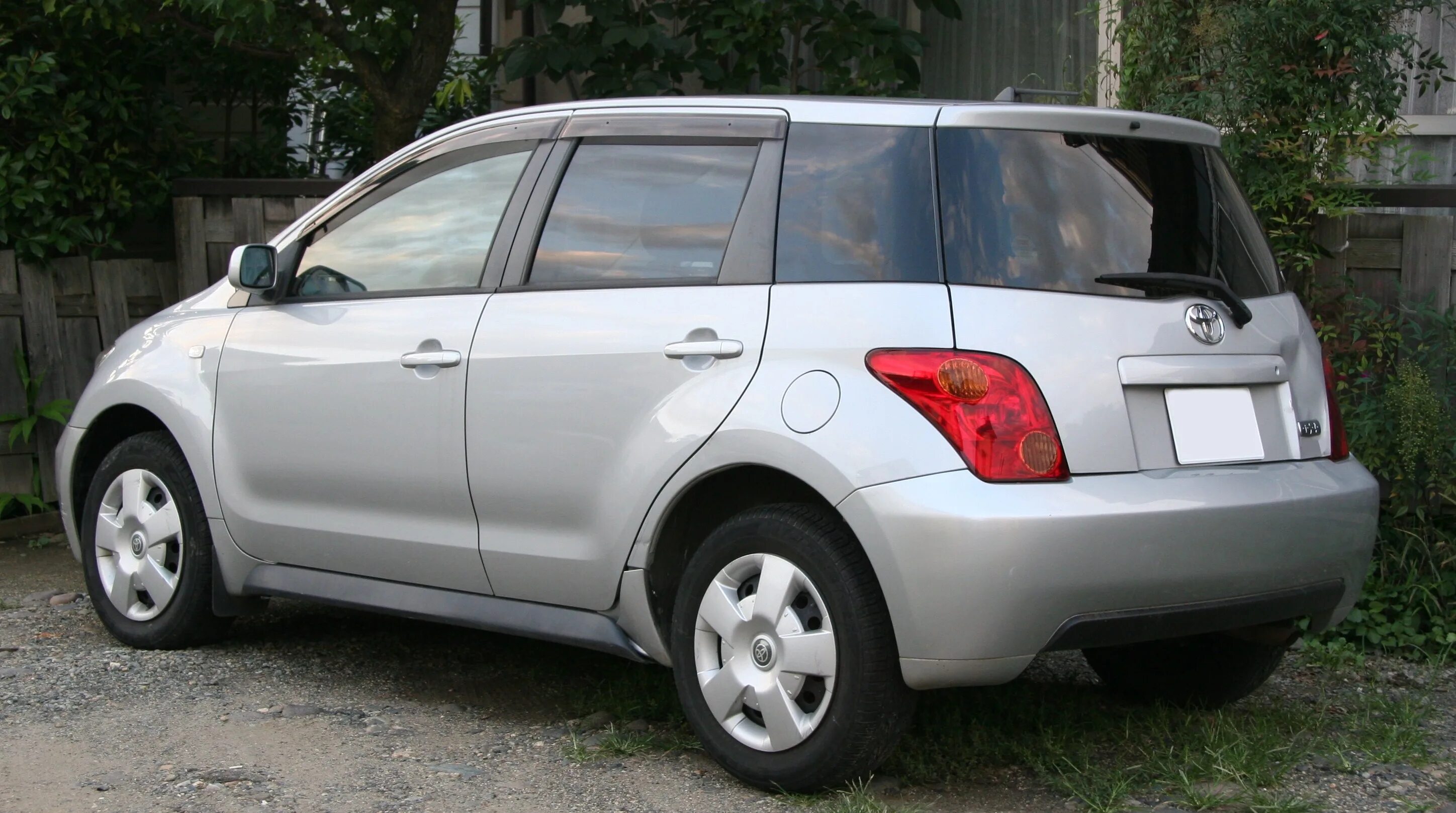 Ист ый. Тойота итс 2003. тойота ист 2005. тойота итс 2005. автомобиль toyota ist, 2005.