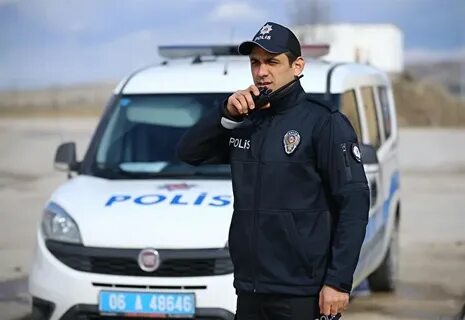 Qiz toshakka boglangan va ular u bilan jinsiy aloqada bolishgan.