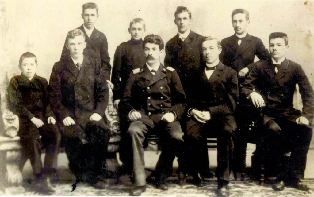 Село владимиро-александровское приморский край. Александровское военное училище российской империи. Гимназии 19 века в россии. Невельского. Московское александровское военное училище.